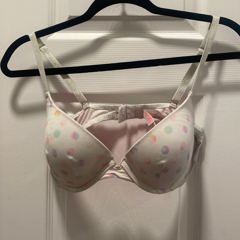 Victoria’s Secret pink wear everywhere bra